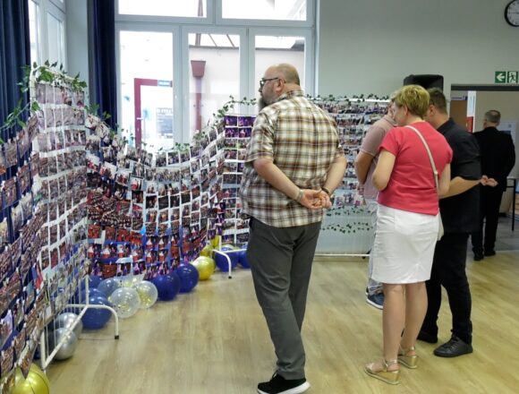 Osiemnastka z&nbsp;przytupem – Wyższa Szkoła Kadr Menadżerskich w&nbsp;Koninie świętuje pełnoletność