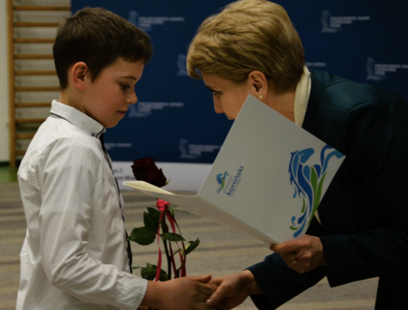 Stypendia Starosty Konińskiego wręczone w&nbsp;Żychlinie