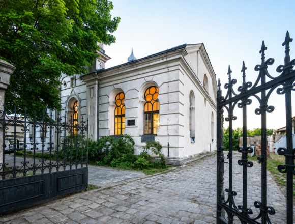 Architektoniczna perełka odzyska blask. Rusza modernizacja konińskiej synagogi