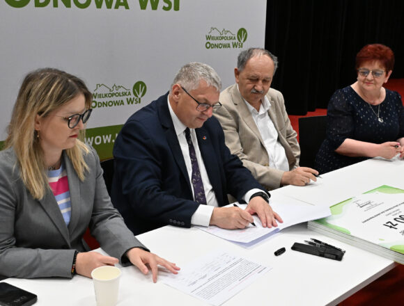 Ponad 1,16 mln zł dla sołectw z&nbsp;powiatu konińskiego. Umowy podpisane w&nbsp;Koninie