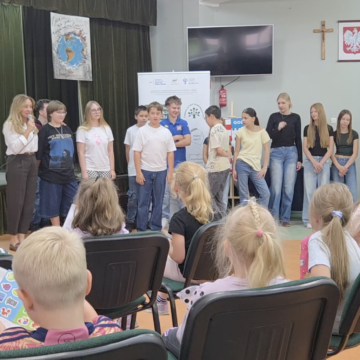 Młodzież uczy najmłodszych troski o&nbsp;planetę. Ekologiczna misja w&nbsp;Golinie
