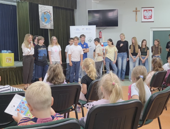 Zrzut ekranu 2026-09-19 o 09.26.48 Młodzież uczy najmłodszych troski o planetę. Ekologiczna misja w Golinie