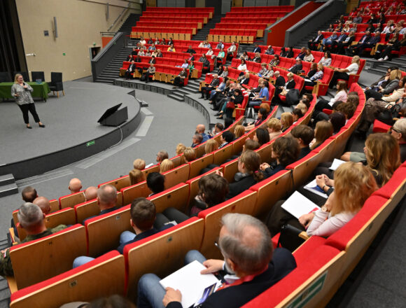 ZYB_5215 „Od programu do praktyki” – konferencja o krytycznym myśleniu już za nami!